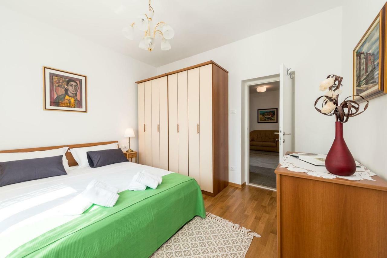 Medora Guest house